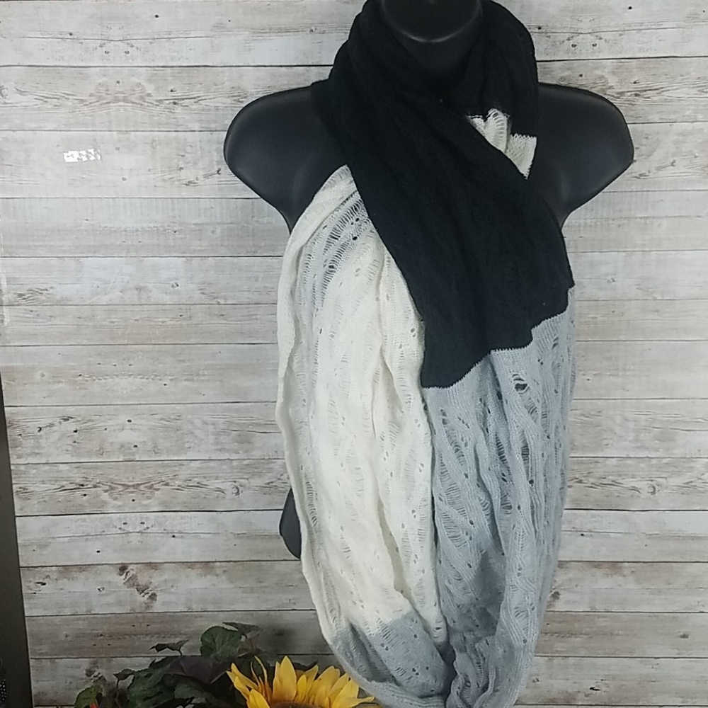 Fashion Scarf, blk, whte and gray infinity scarf. - Picture 8 of 8